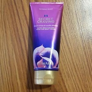 Victoria's Secret Secret Craving body cream