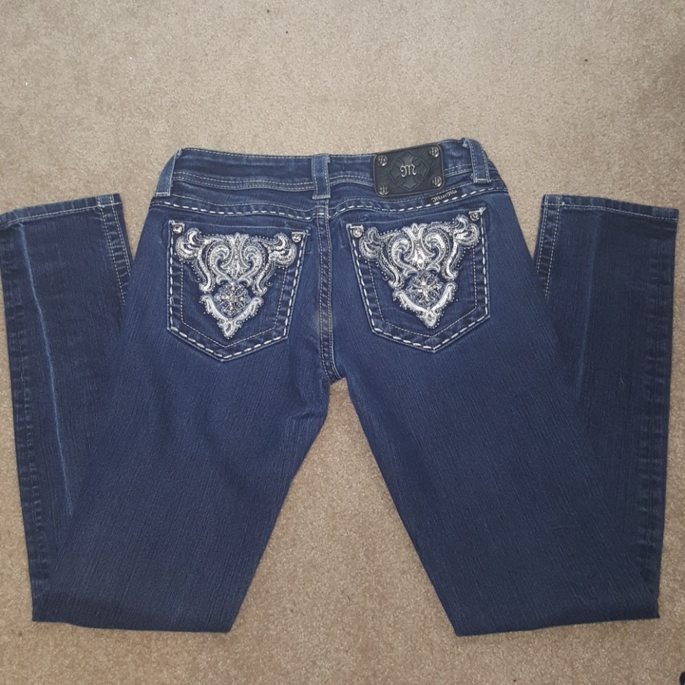 Miss Me skinny jeans size 28