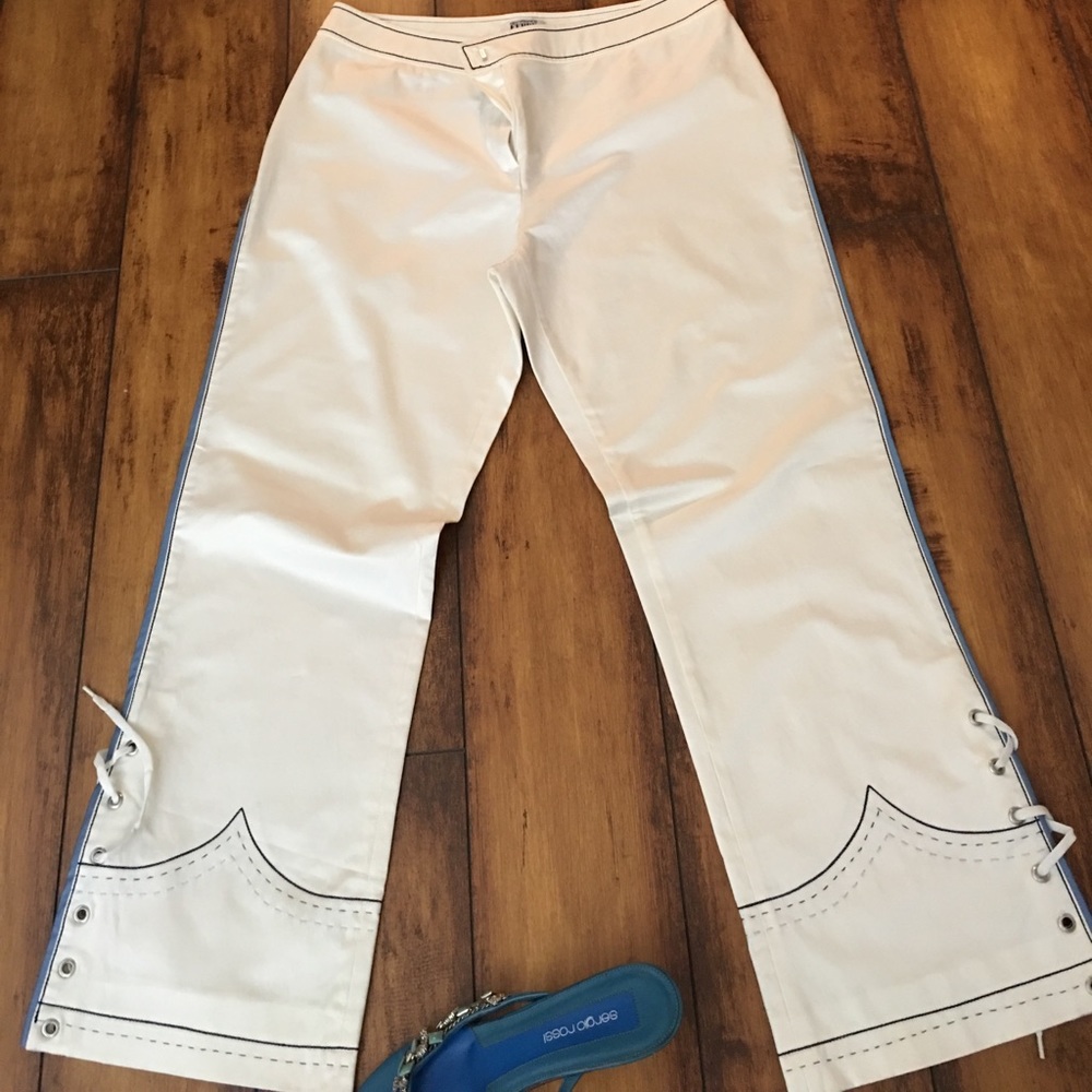 GIANFRANCO FERRE CROPPED JEANS