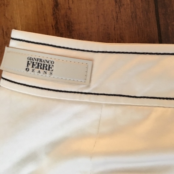 GIANFRANCO FERRE CROPPED JEANS - Picture 6 of 8