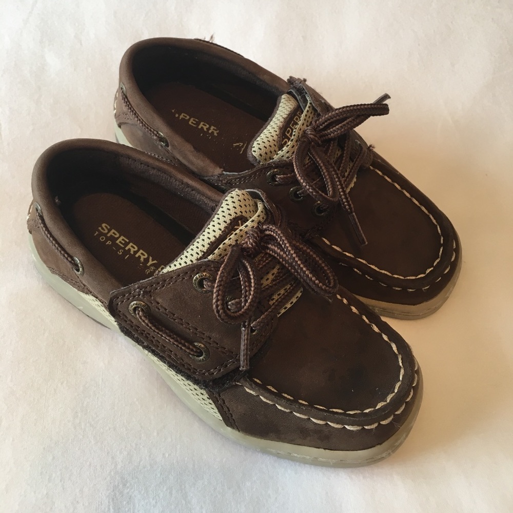 Boys Sperry Top-Sider boat shoes. Velcro closure
