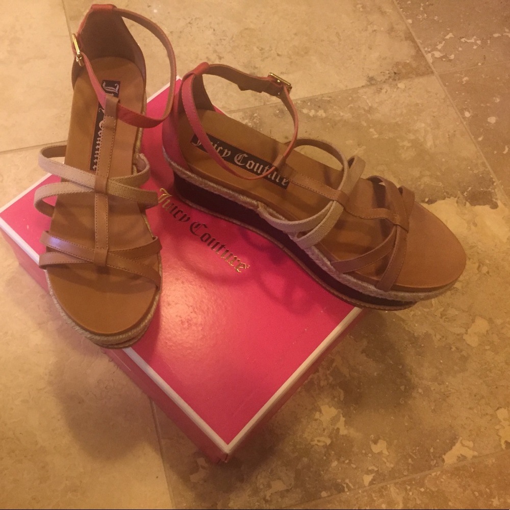 Juicy Couture size 10 sandals - Picture 1 of 3