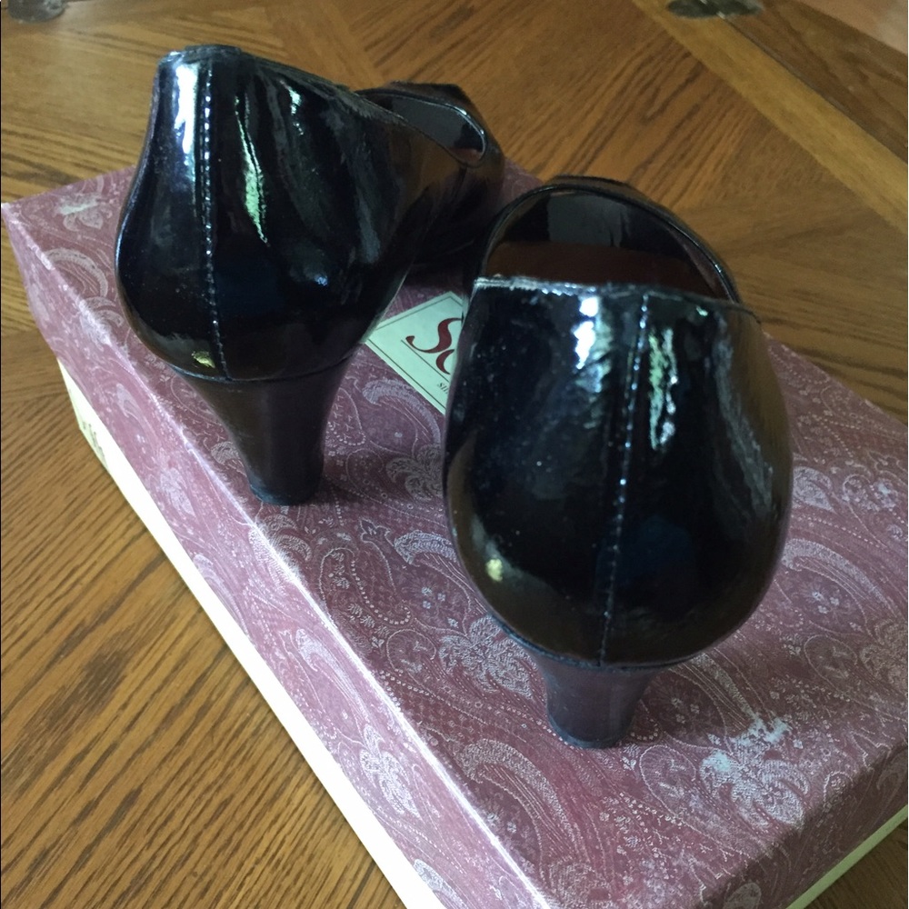 Söfft® Peep-Toe Black Patent Leather Shoes Pumps - Picture 4 of 9