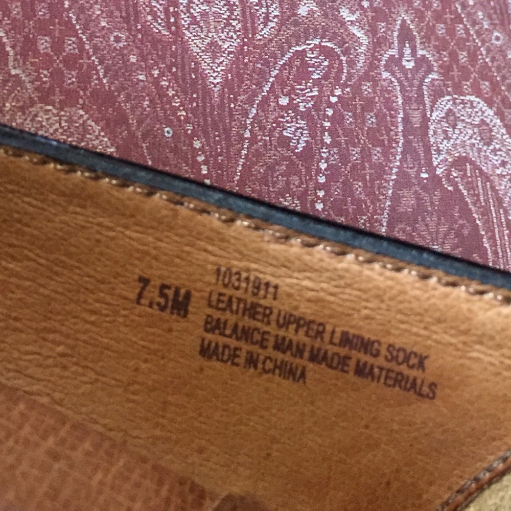 Söfft® Peep-Toe Black Patent Leather Shoes Pumps - Picture 6 of 9