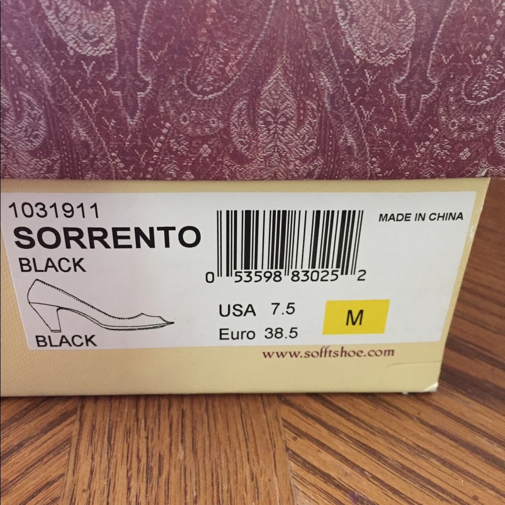 Söfft® Peep-Toe Black Patent Leather Shoes Pumps - Picture 7 of 9