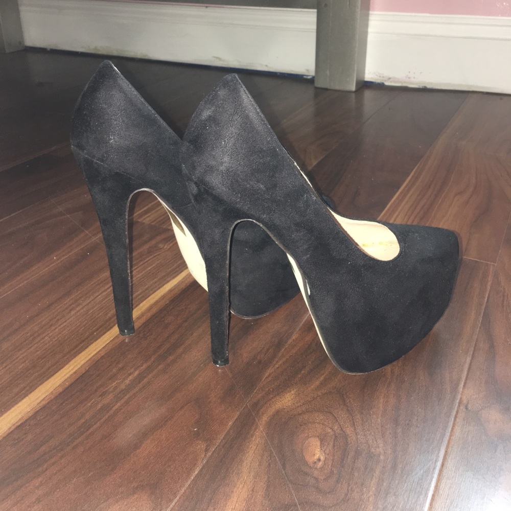 Black heals - Picture 3 of 6