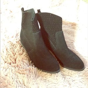 American Eagle cowboy style booties