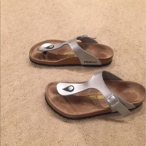 Birkenstock size 39 silver thong