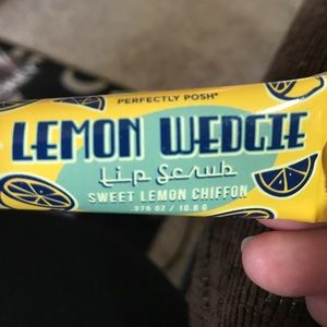 Perfectly Posh lip scrub