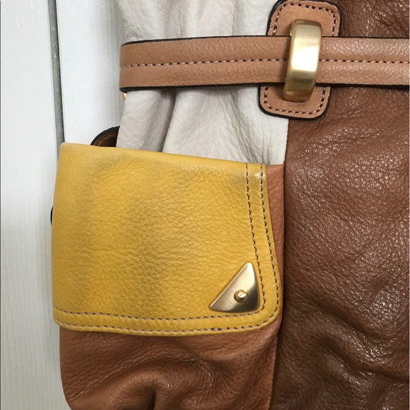 B. Makowsky Handbag - Picture 3 of 6