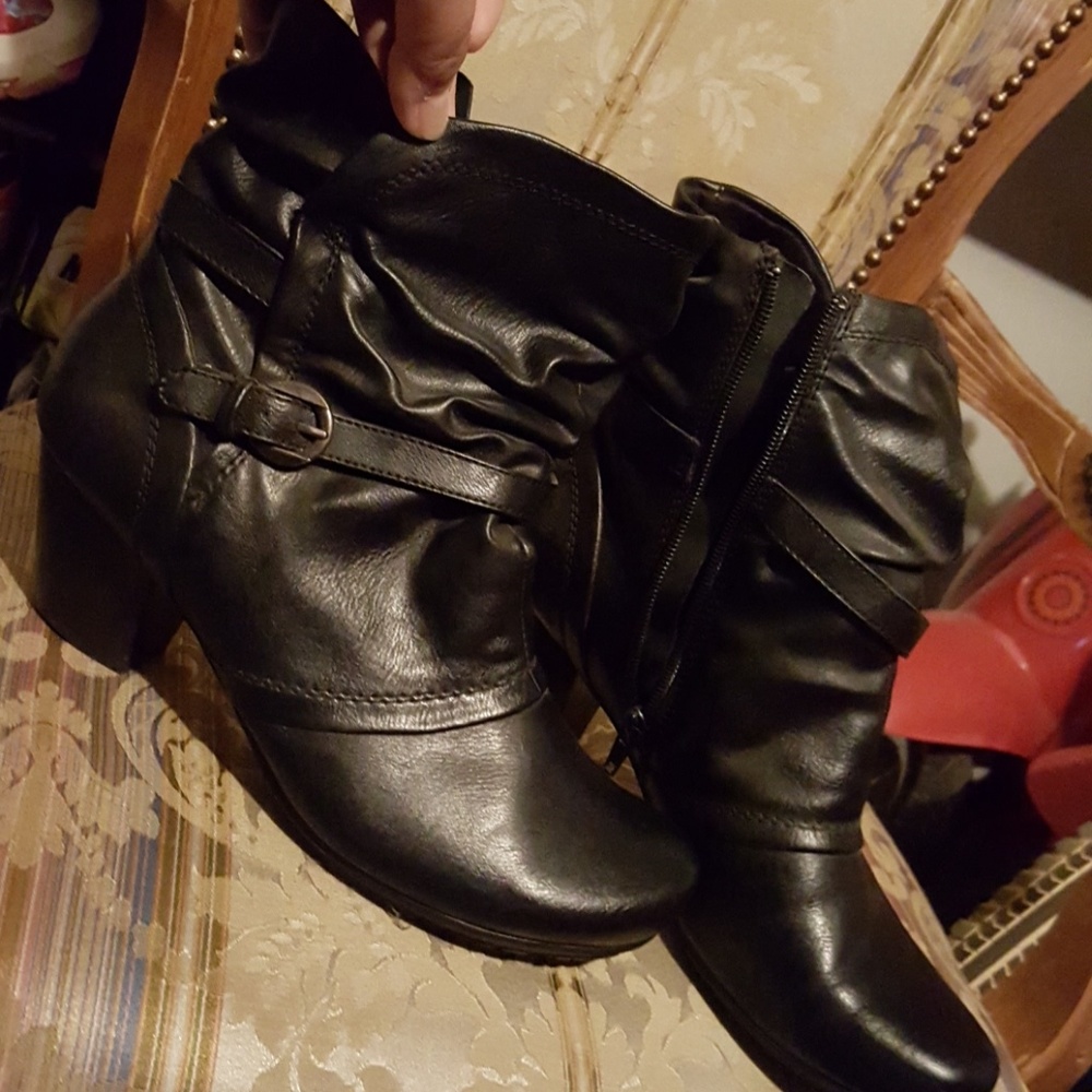 Baretraps boots