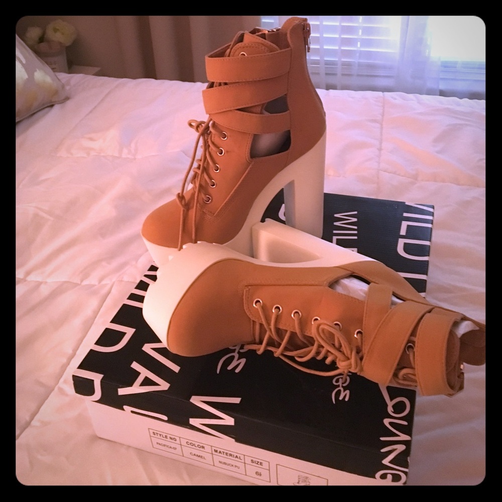 Platform Booties Jeffery Campbell look-a-like
