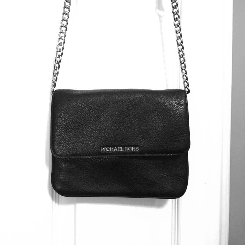 Michael Kors Daniela Large Saffiano Crossbody Bag