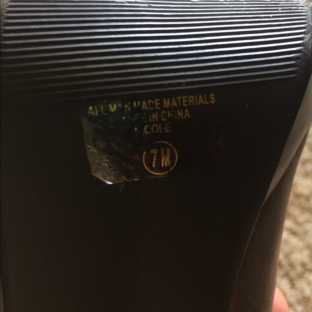 Heels - Picture 4 of 4