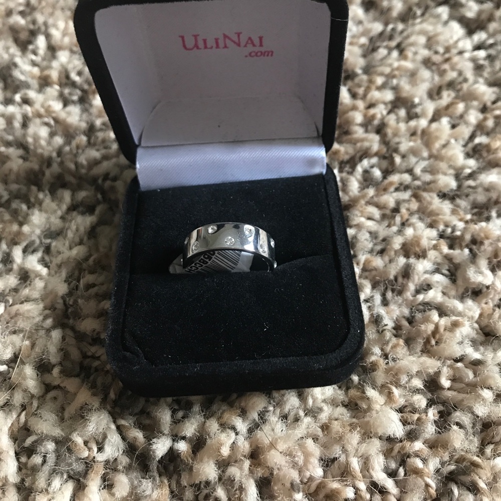 Sterling Silver Rhinestone Ring - Picture 4 of 4