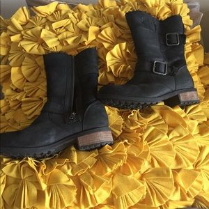 Authentic UGG W Oregon weather proof boots