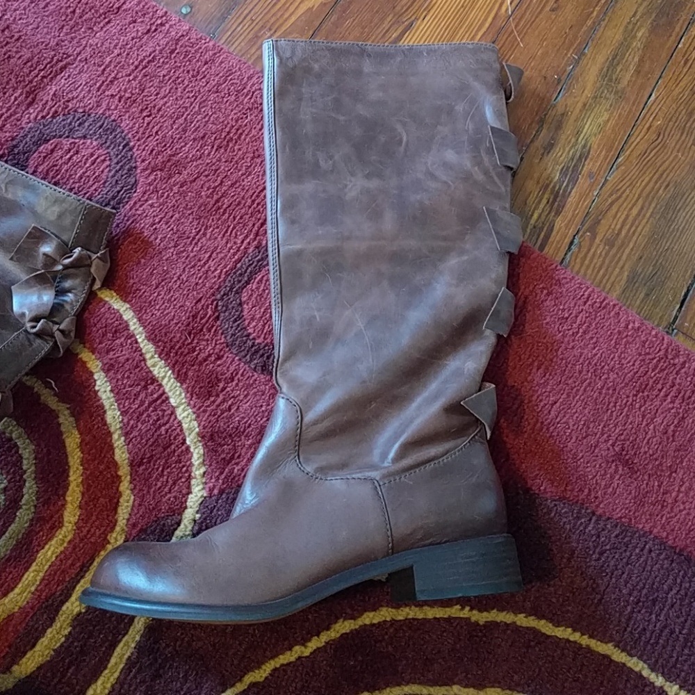 Anthropologie leather bow boot, knee length size 6