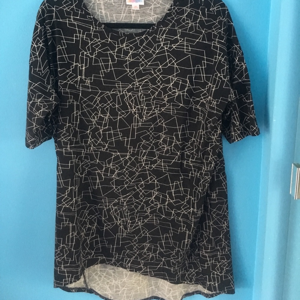 LULAROE Geometric Black and White XS Irma