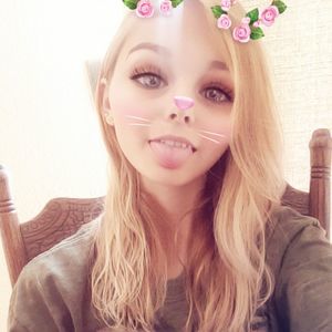 Meet your Posher, Candice