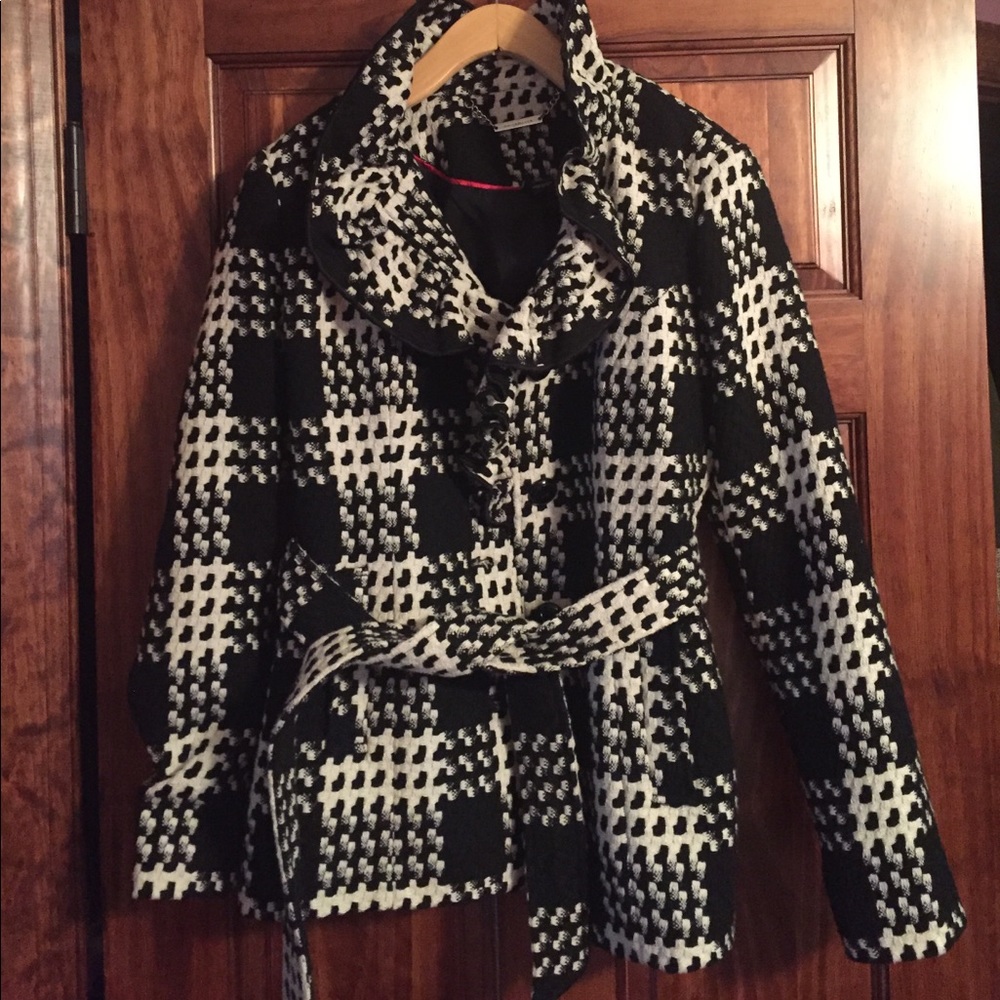 White House Black Market Houndstooth Jacket