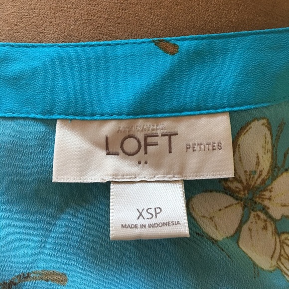 LOFT Blue Floral Print Blouse - Picture 6 of 6