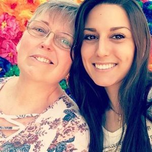 Meet your Posher, Clara