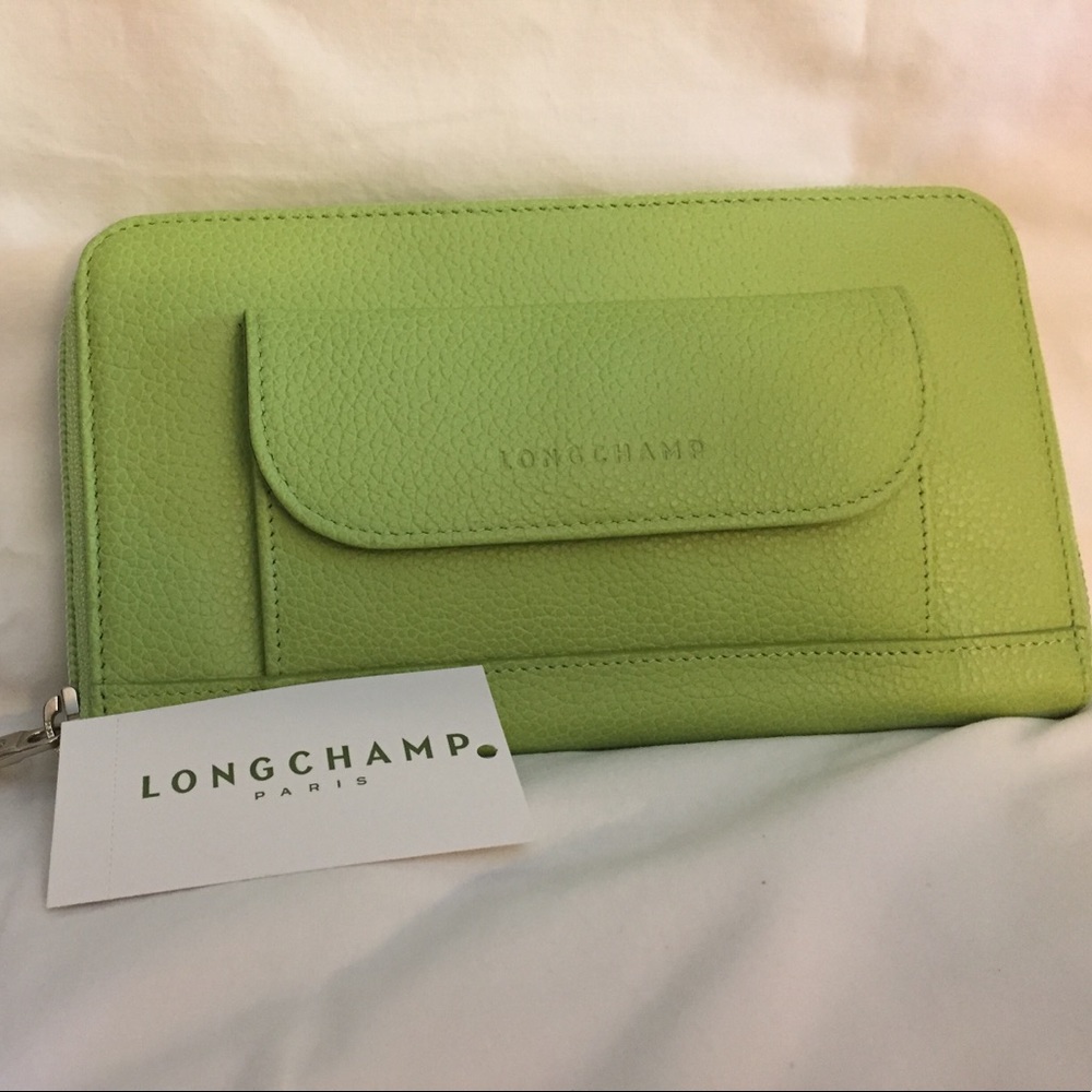 Longchamp Authentic leather wallet 7.5x4.25".