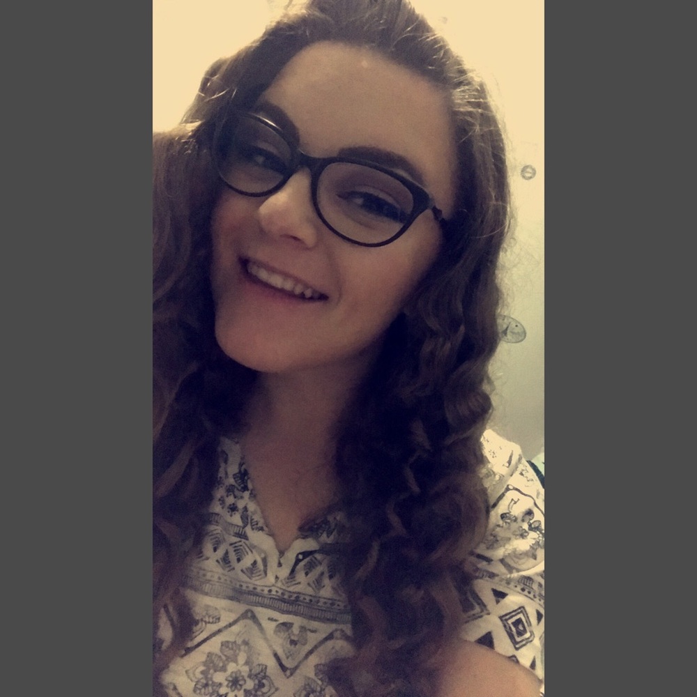 Meet your Posher, Alexis