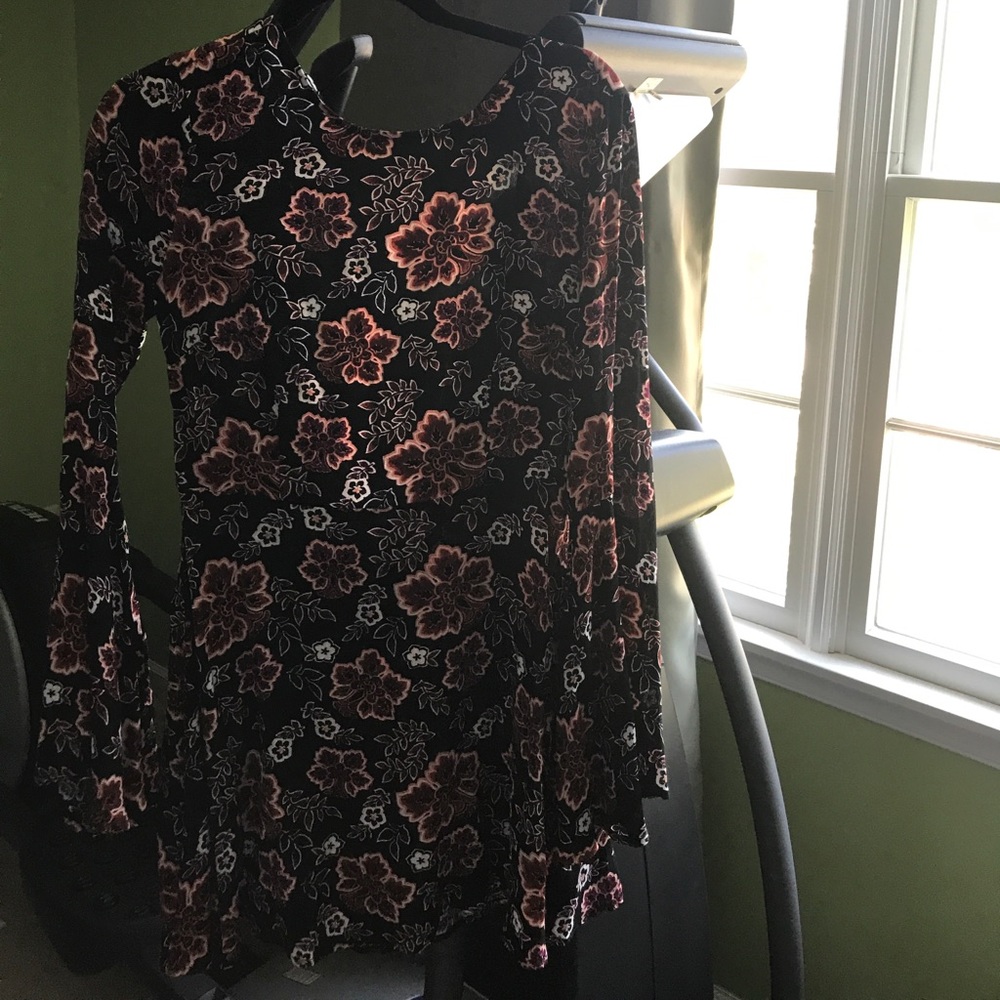 Forever21 open back dress