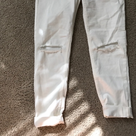 Too big - Picture 2 of 4