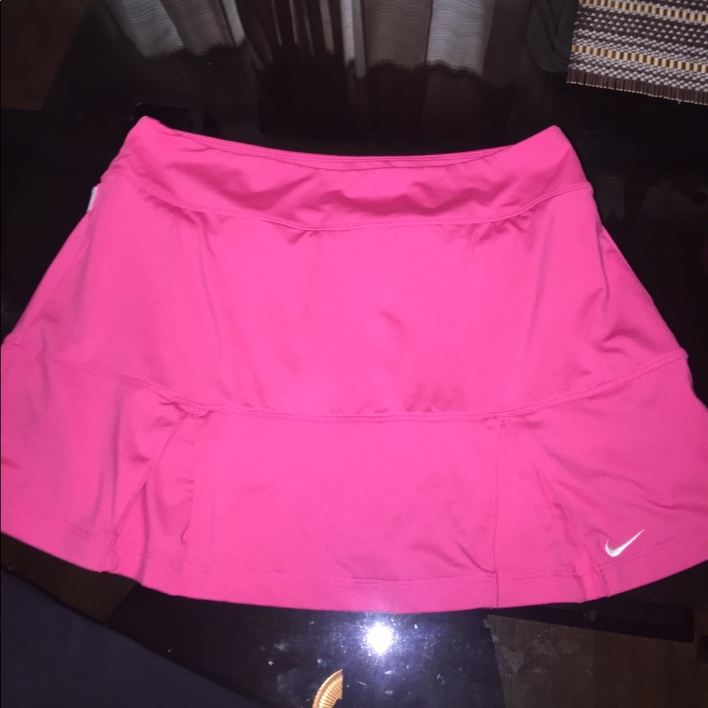 USED NIKE Tennis skirt and Work out Capri!