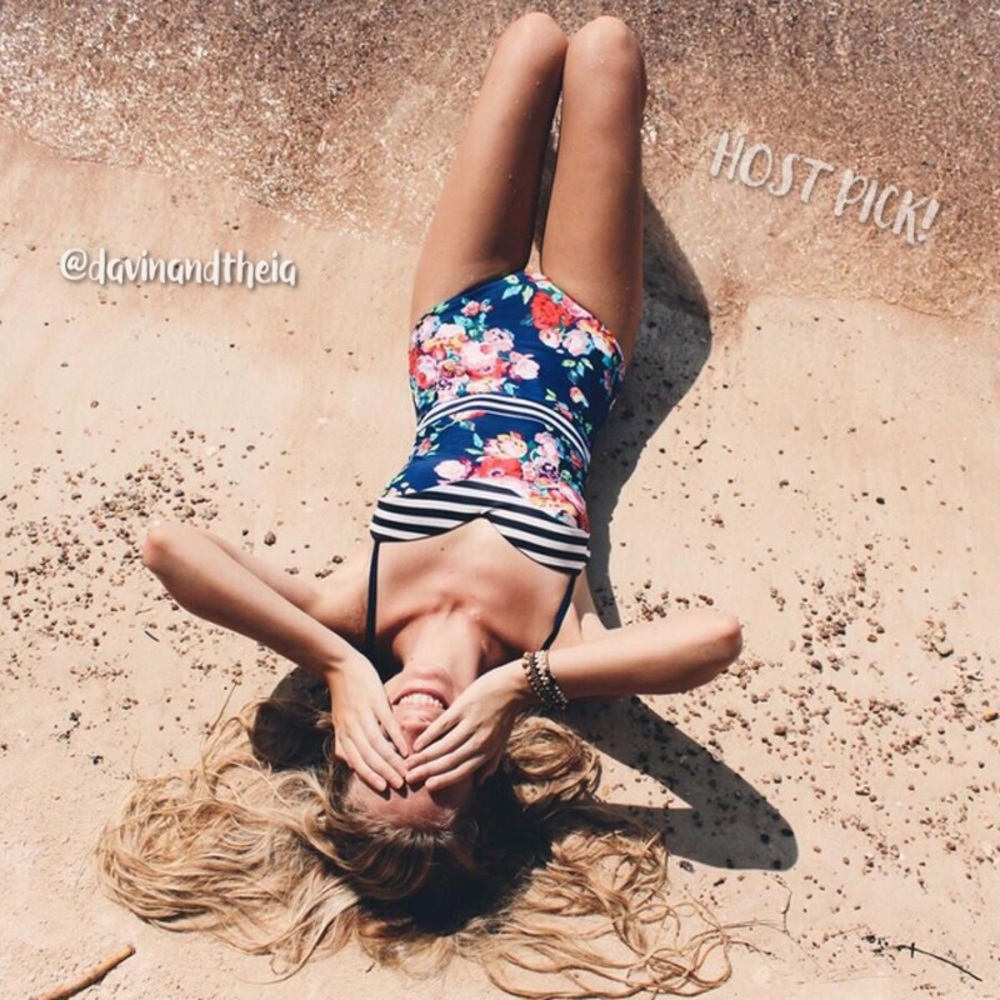 HP 2X 💖 Blue Floral Print Swimsuit