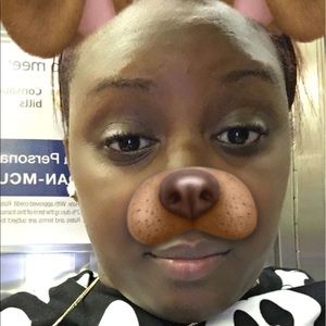 Meet your Posher, Juniesha