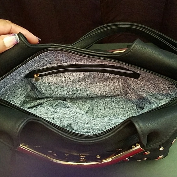 Purse - Picture 3 of 4