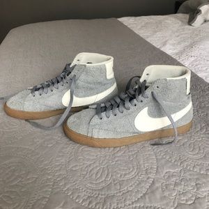 NEW Nike Blazer Mids - Gray Suede Vintage Size 9