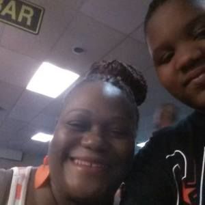 Meet your Posher, Denise