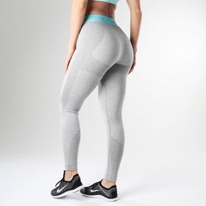 NWOT Gymshark flex leggings (size S)