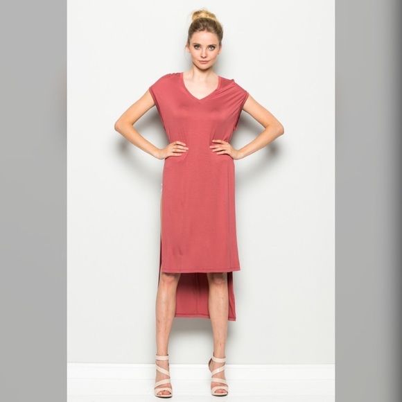 The ANNABELLE MVS Hi-Lo Tee-Dress - Picture 2 of 4