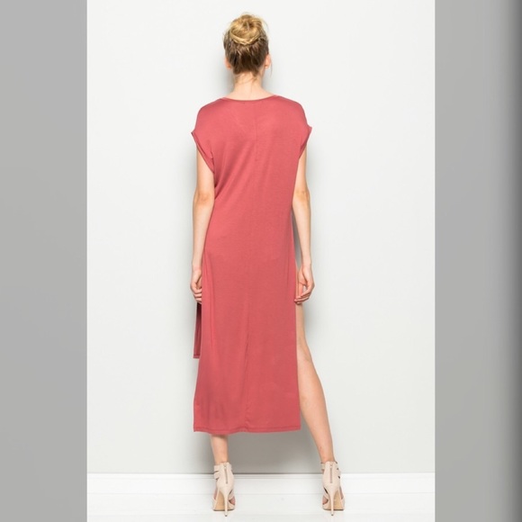 The ANNABELLE MVS Hi-Lo Tee-Dress - Picture 4 of 4