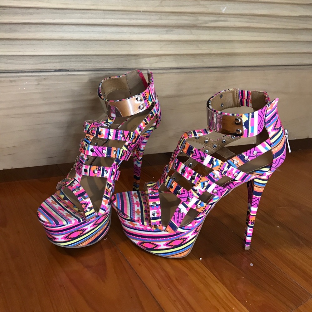 Dollhouse heels 👠