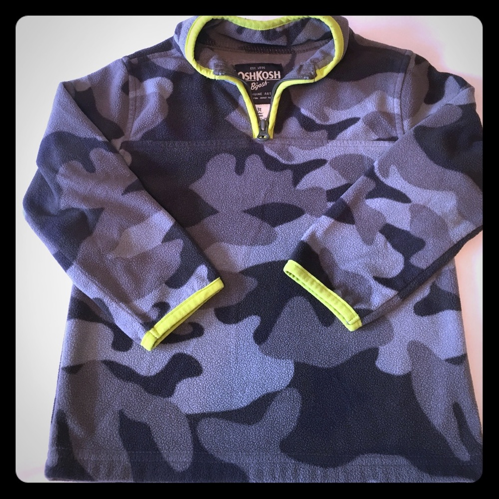 Boys OshKosh camo pullover w/lime green piping
