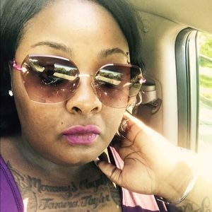 Meet your Posher, Tammeron