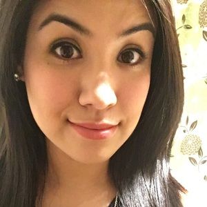 Meet your Posher, Leslie