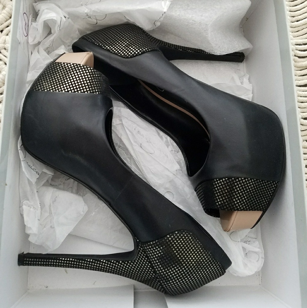 Jessica Simpson Pumps