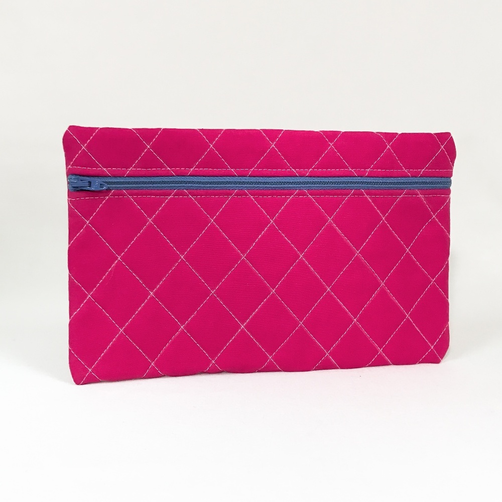 ♥️SALE‼️➖Pink Quilted Pocket Pouch with Zipper