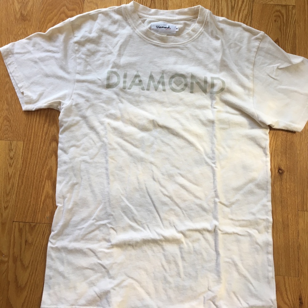 Diamond supply white tee.