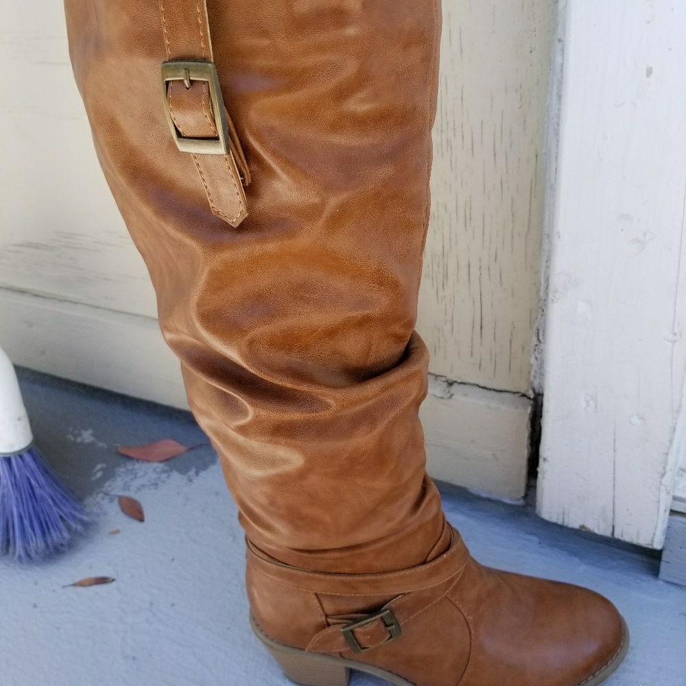 Light brown boots