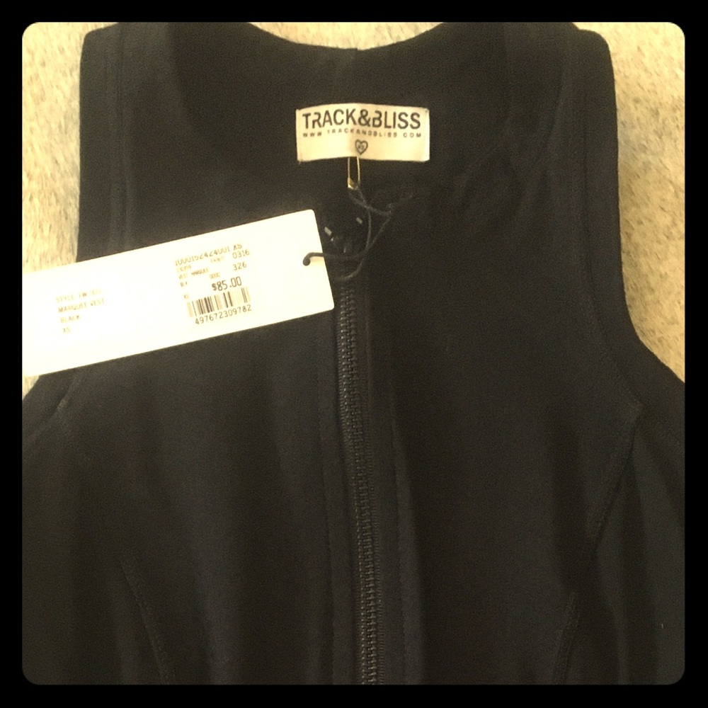 Track & Bliss top