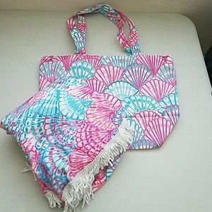 Shell Tote and Round Towel