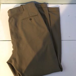 Haggar men's slacks in good condition no wear